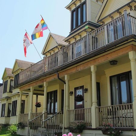 The Maple Inn Parrsboro 外观 照片