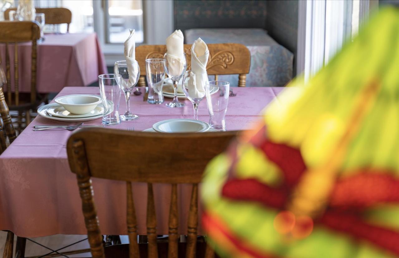 The Maple Inn Parrsboro 外观 照片