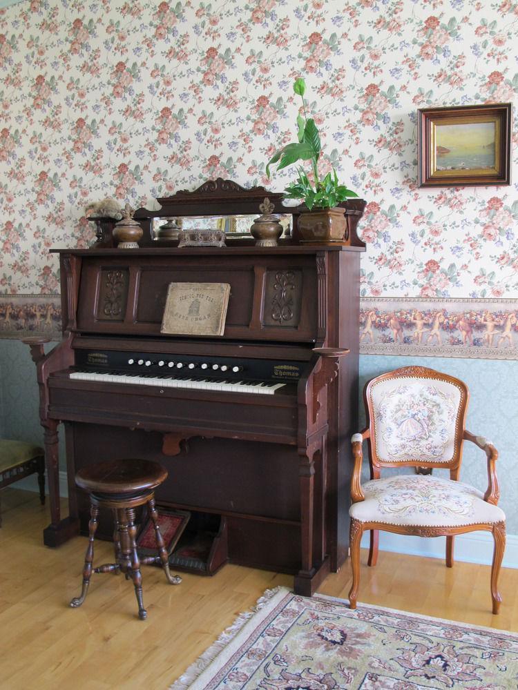 The Maple Inn Parrsboro 外观 照片