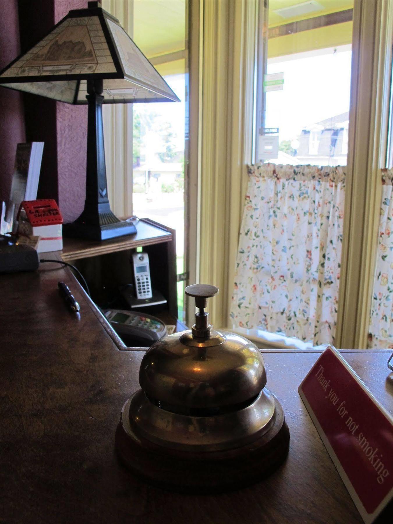 The Maple Inn Parrsboro 外观 照片