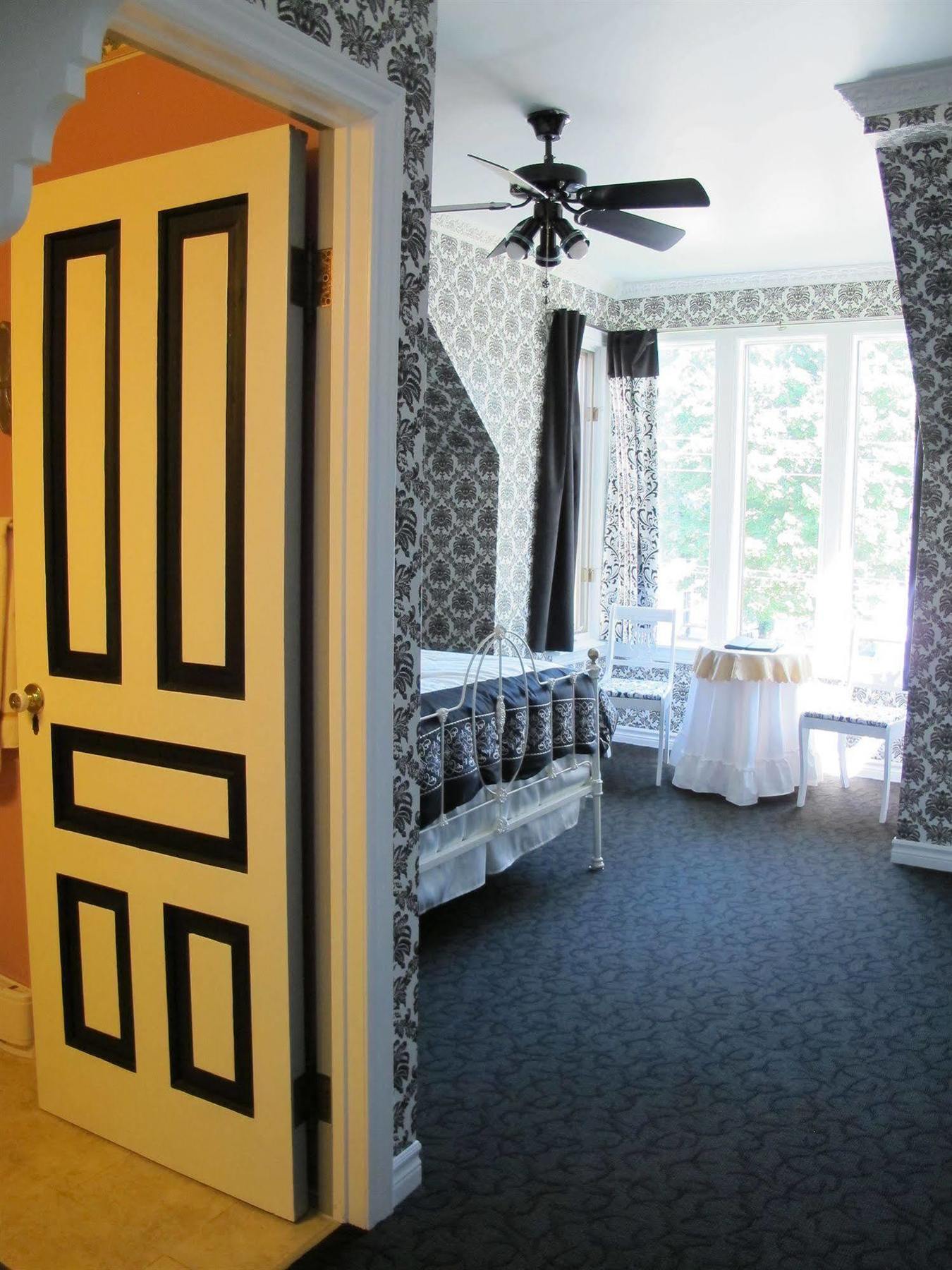 The Maple Inn Parrsboro 外观 照片